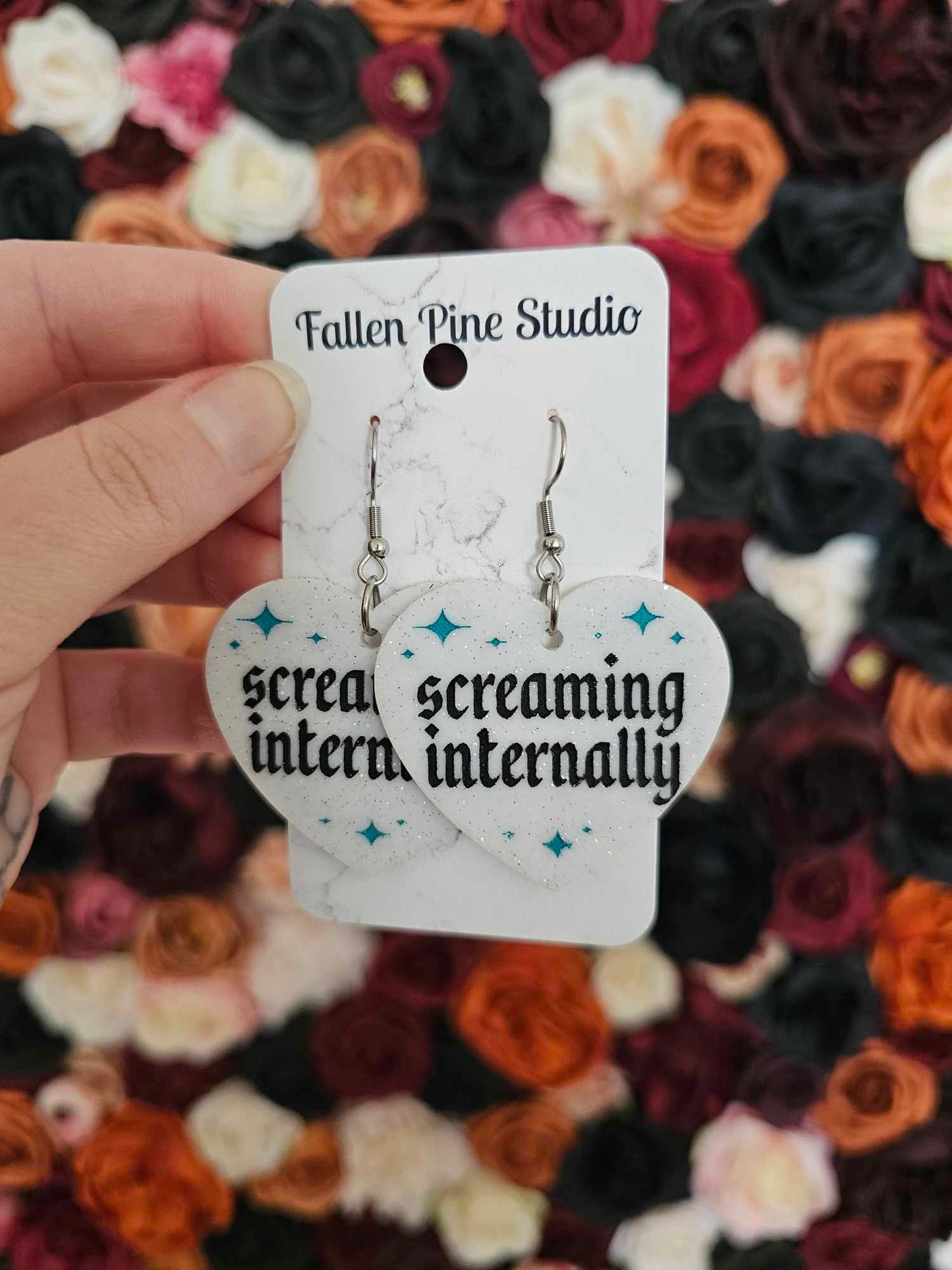 Screaming Internally (White Glitter)