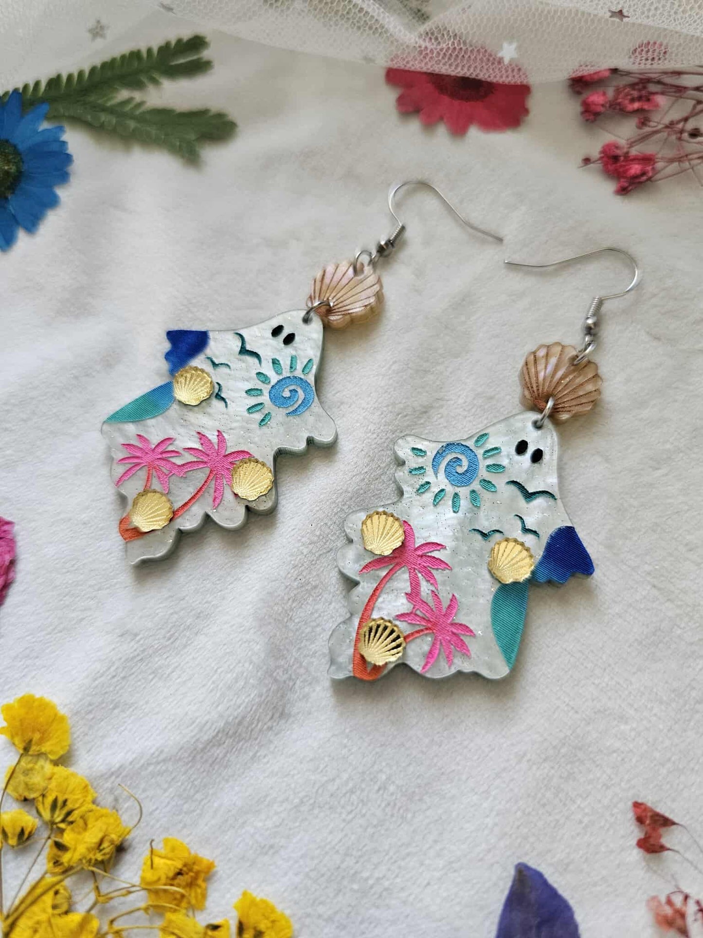 Tropical Girly Ghosts