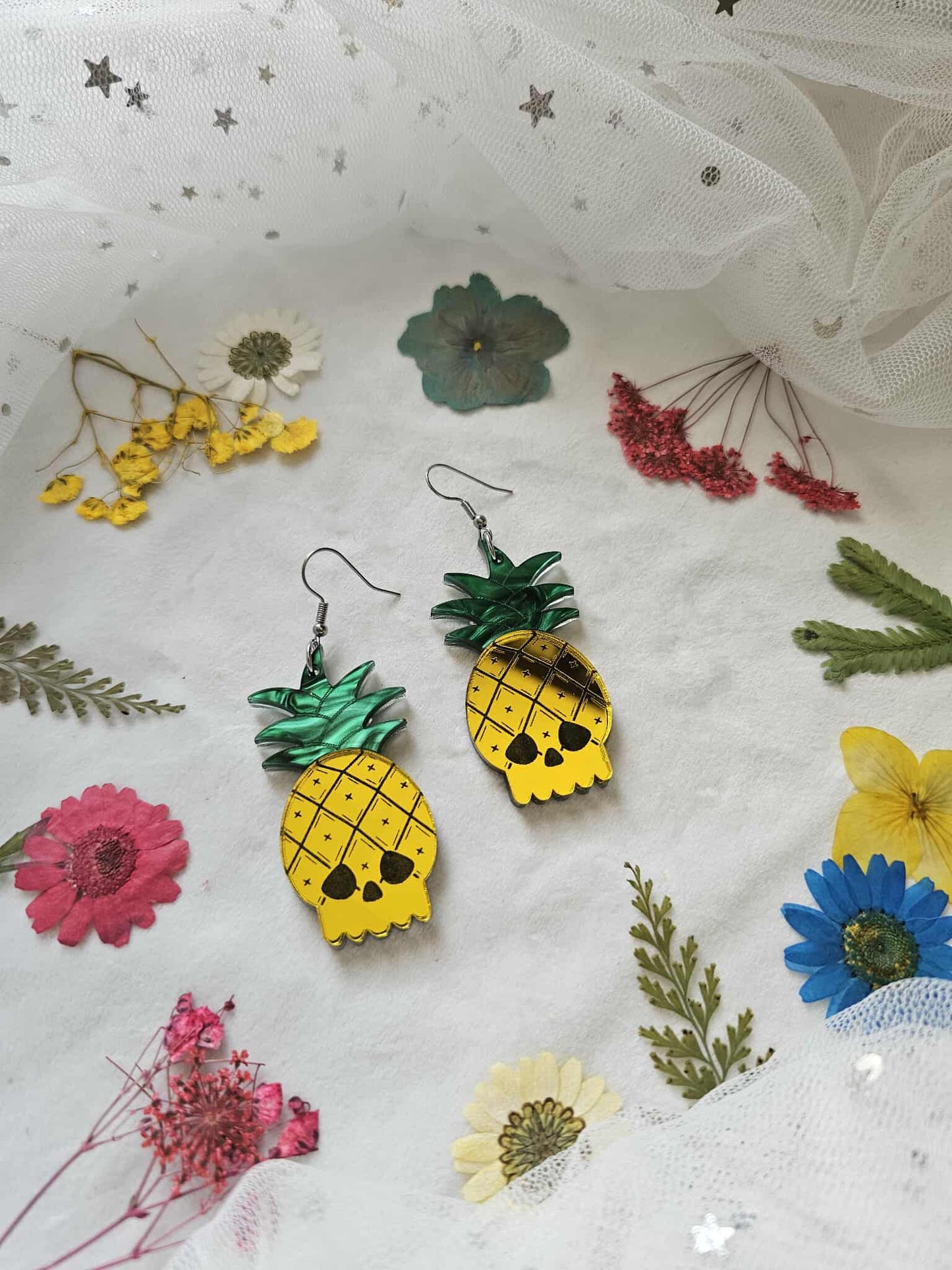 Mirror Pineapple Skulls