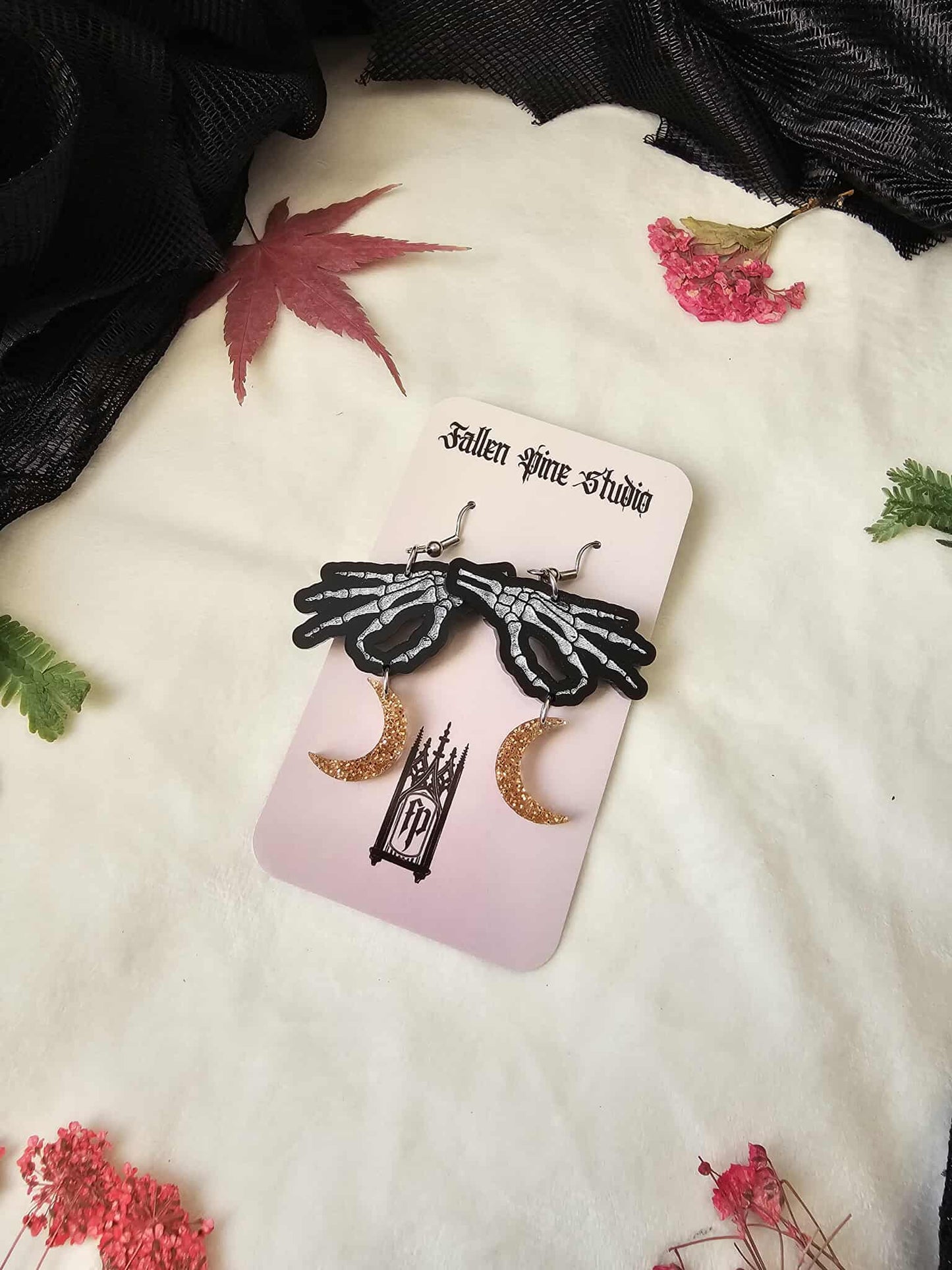 Skeleton Hands - (blkfr OS)