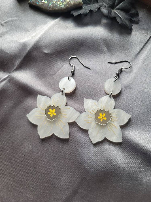 White Pearl Daffodils