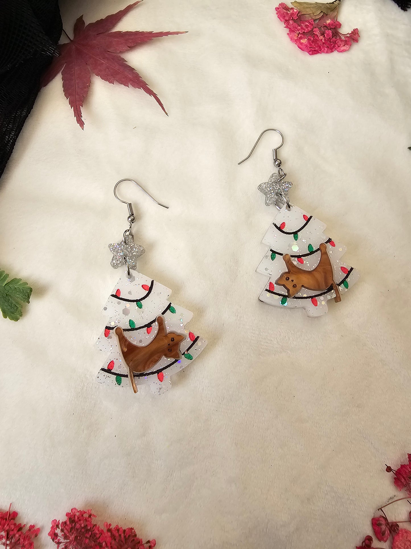 Tangled Cat Trees - White Confetti