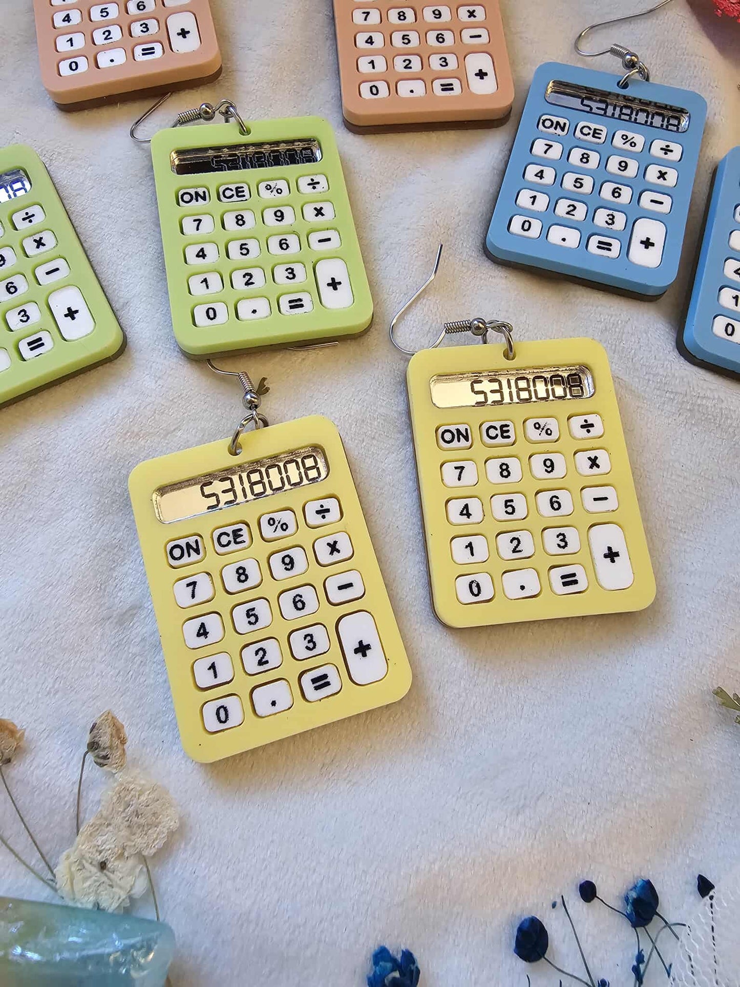 5318008 Calculators