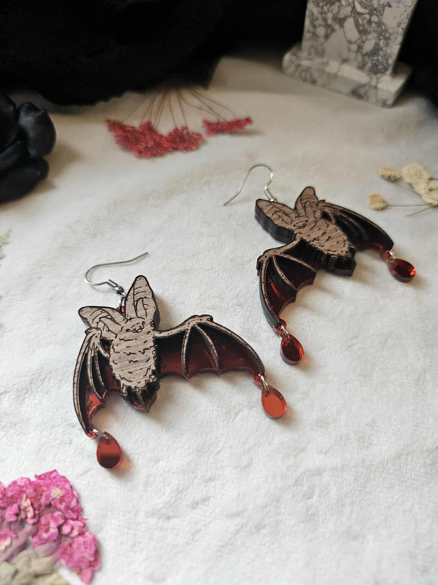 Red Mirror Winged Bats