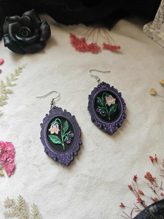Framed Nightshade