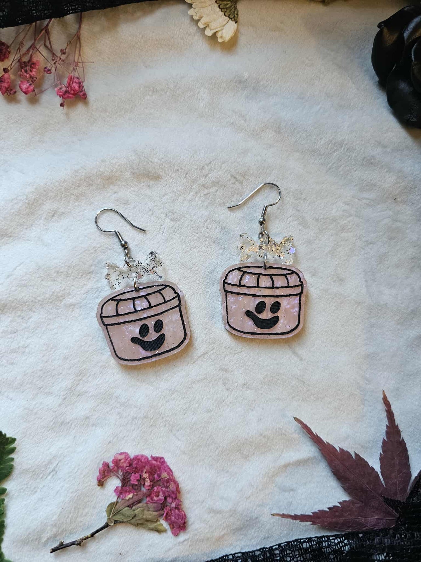 Matching (One Color) Treat Buckets