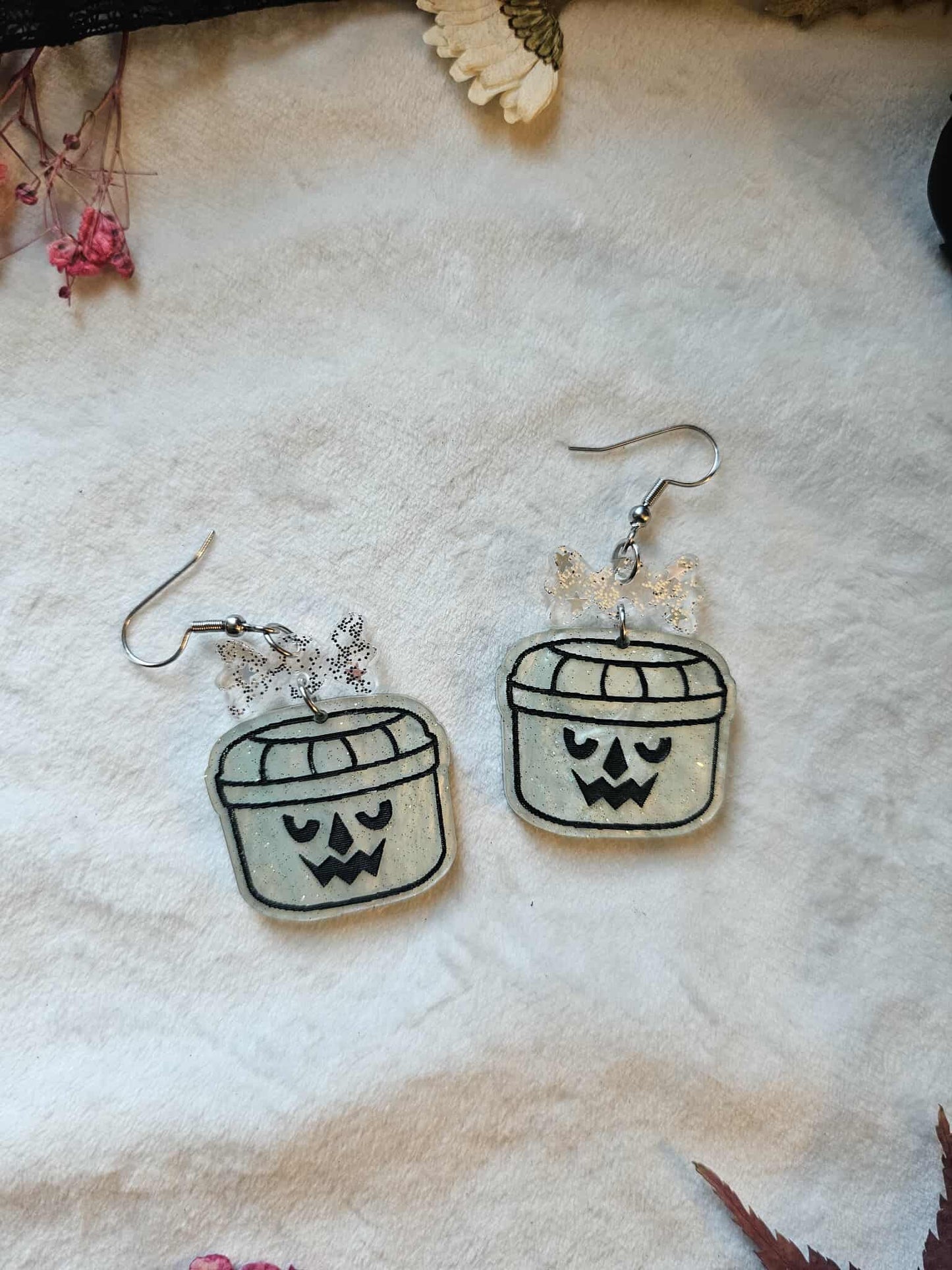 Matching (One Color) Treat Buckets