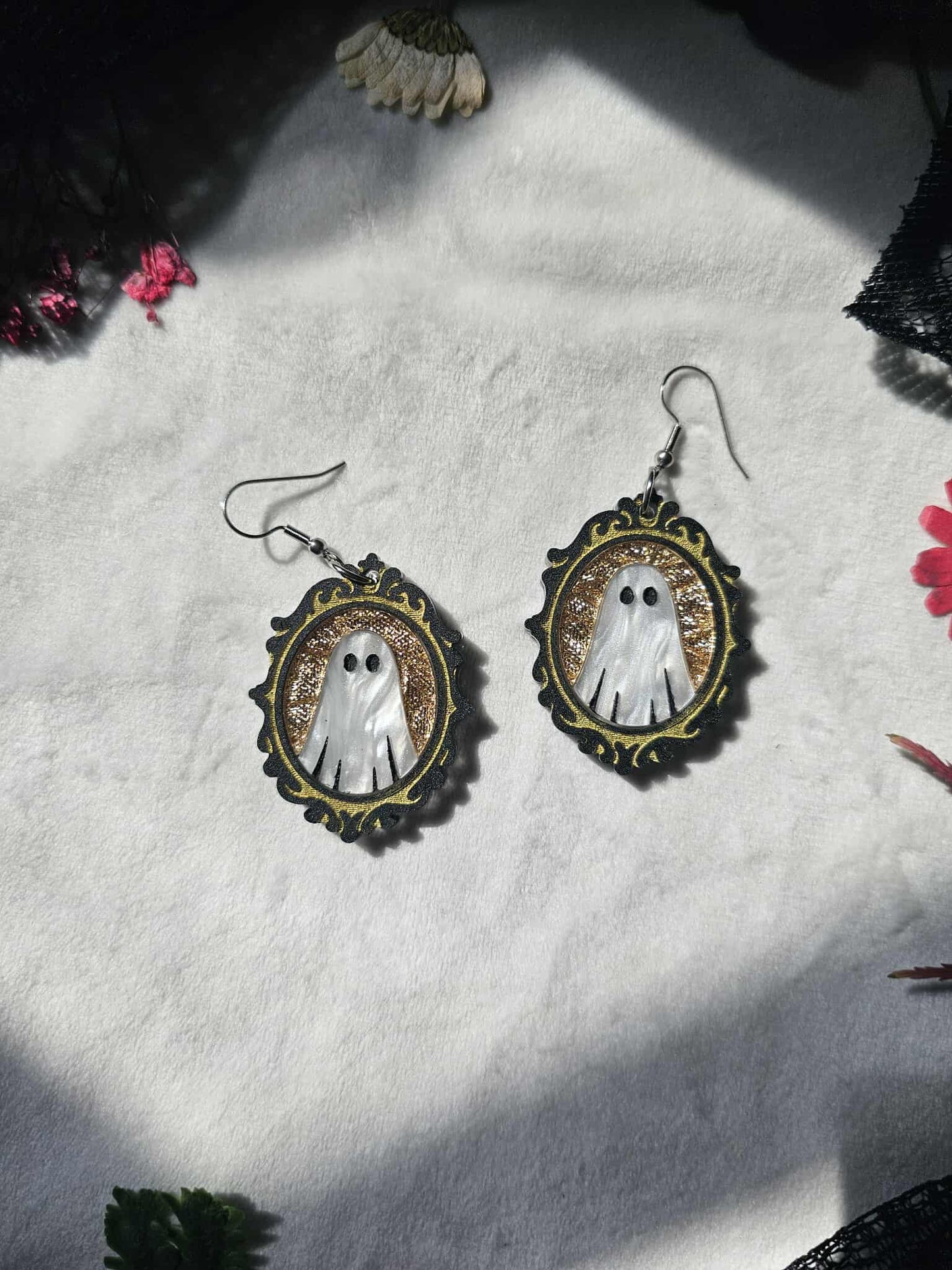 Framed Ghosties