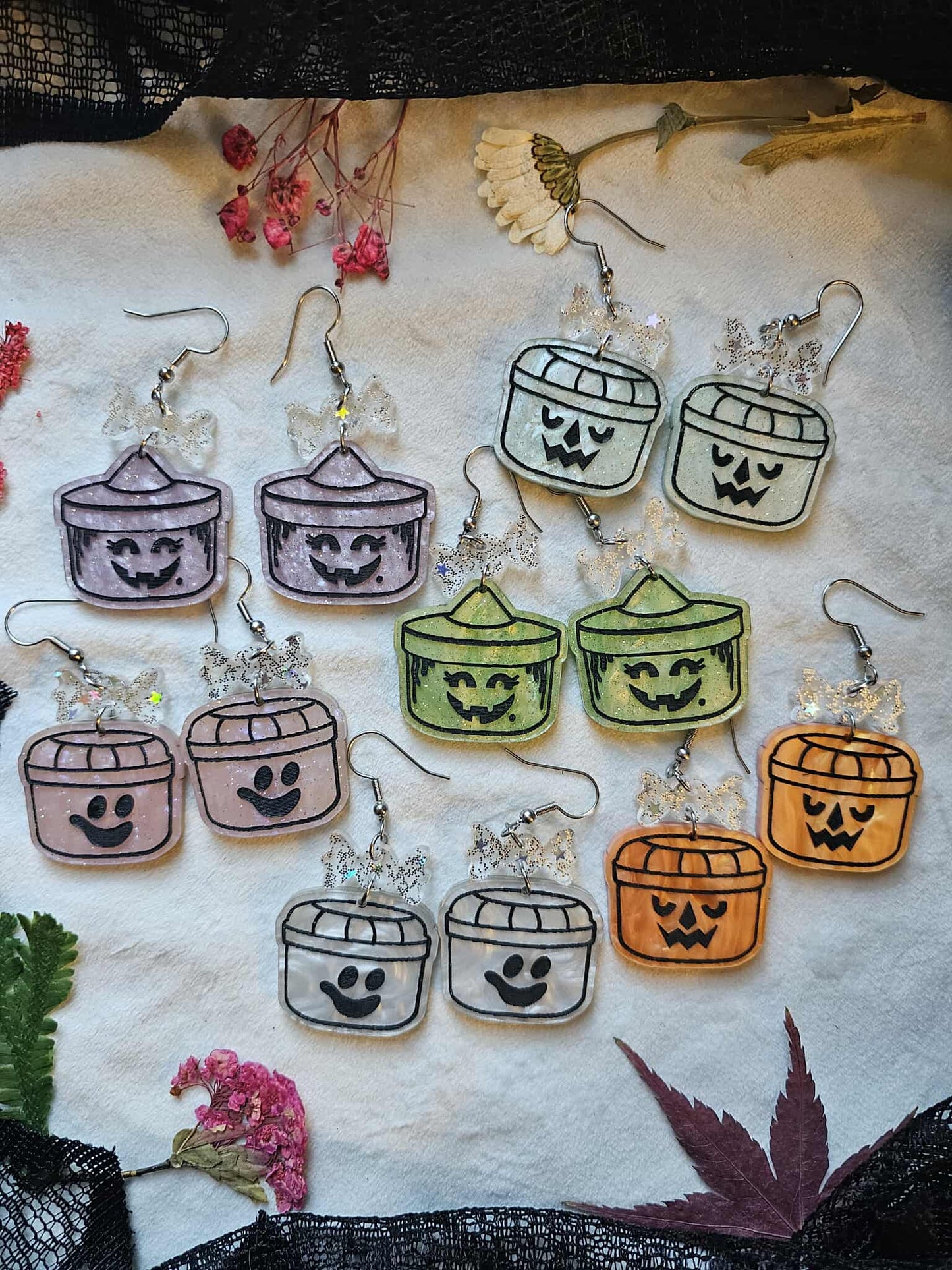 Matching (One Color) Treat Buckets