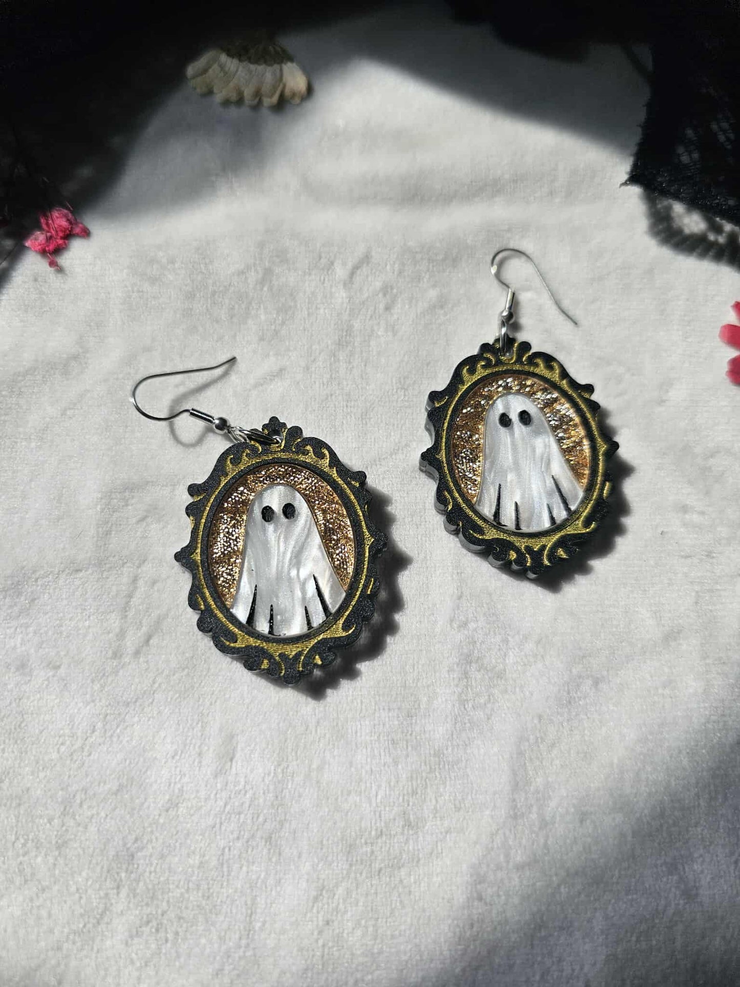 Framed Ghosties