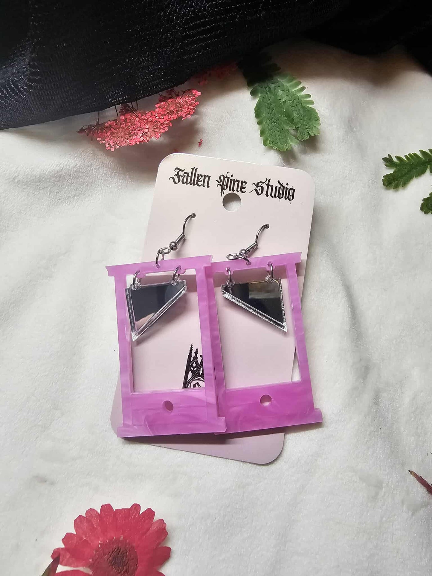 Bubblegum Pink Guillotines