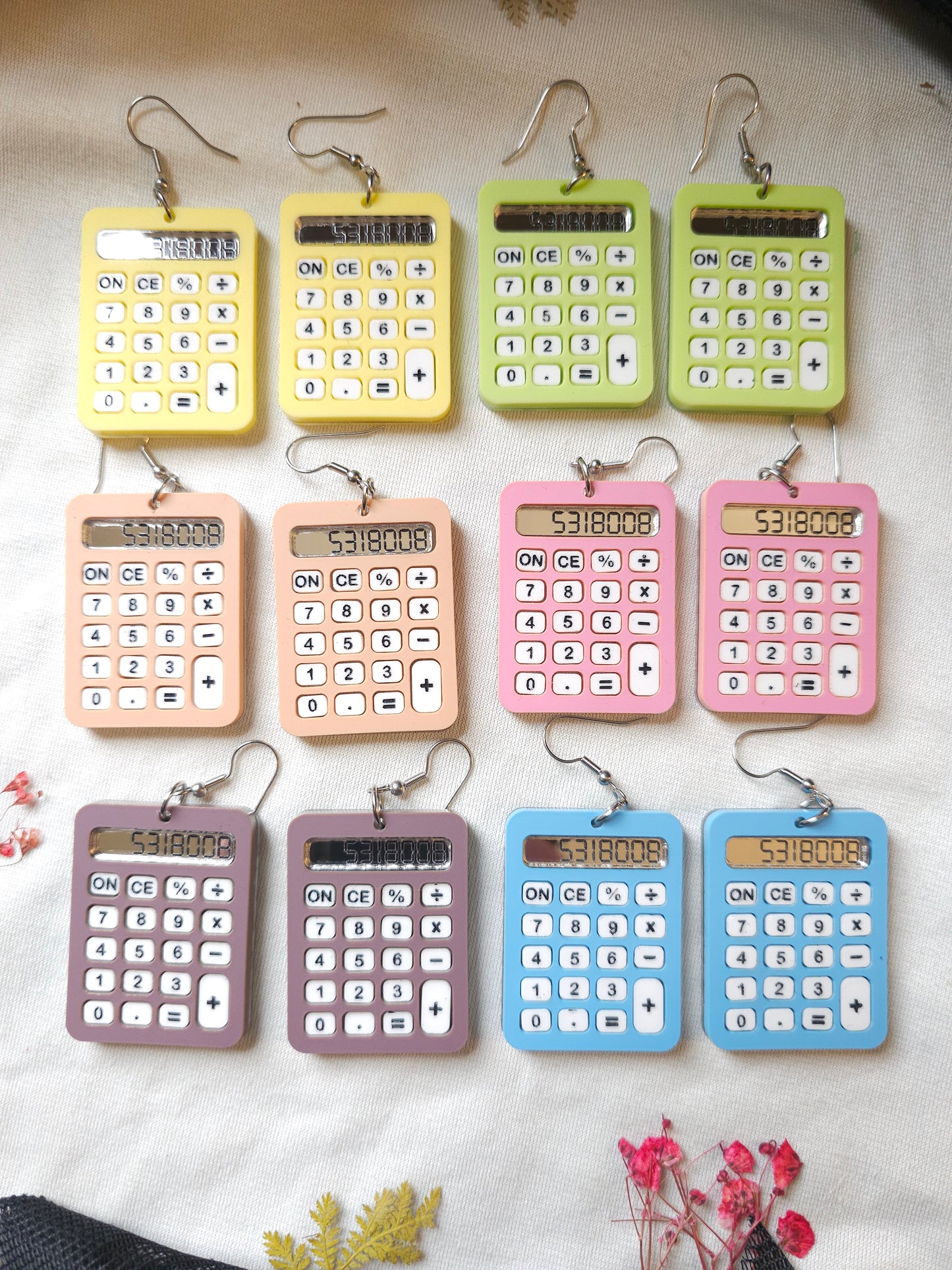 5318008 Calculators