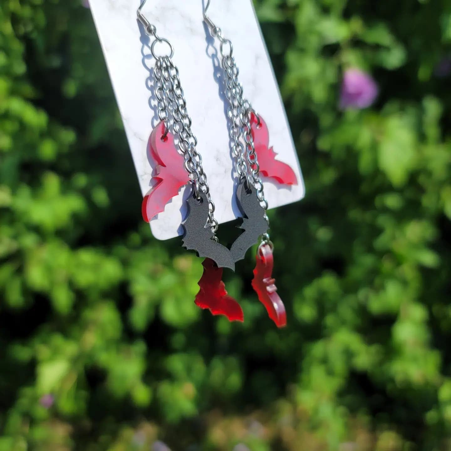 Red Marble & Matte Black Bat Chains